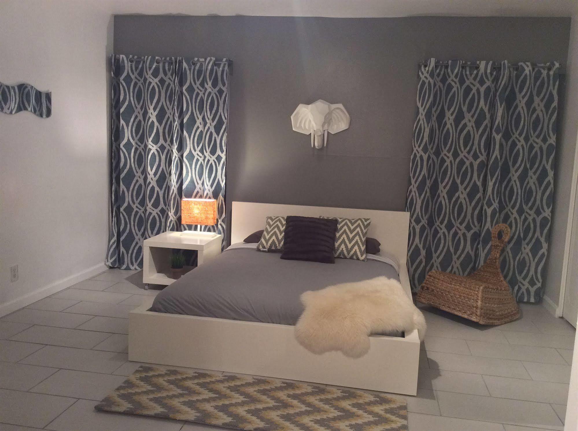 Modern Downtown Condo Палм-Спрингс Экстерьер фото